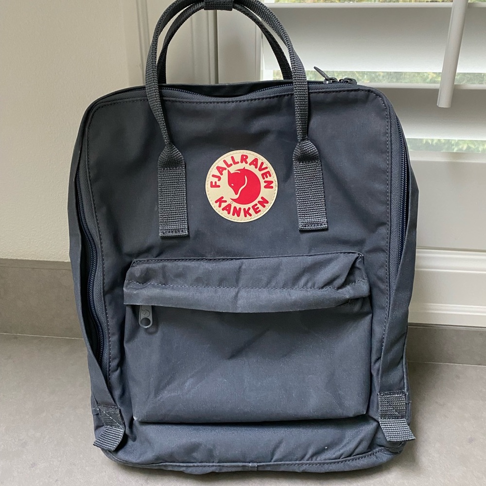 Fjallraven Kanken Classic (13”) backpack, in Graphite.